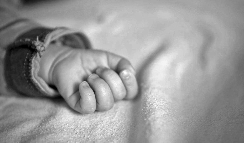 Bebé de 5 meses muere tras ser abusada por su primo durante boda