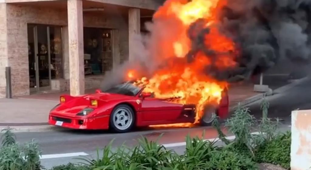 VIDEO: Ferrari F40 es devorado por las llamas en Mónaco