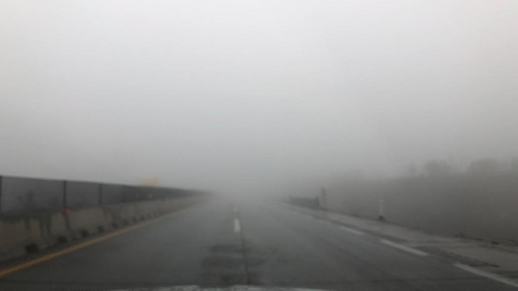Mantienen cerrada autopista Saltillo-Monterrey por niebla