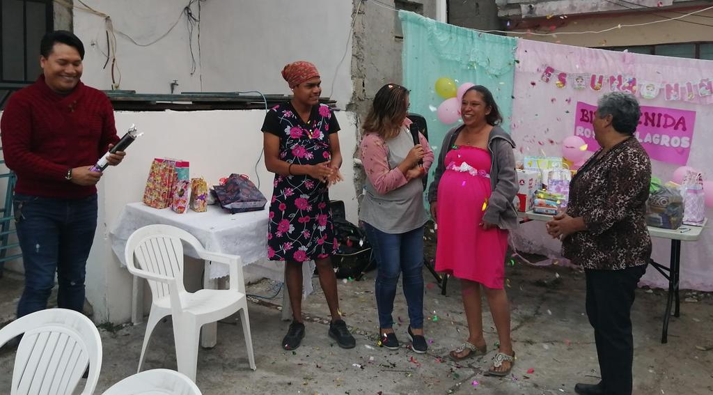 Mujer se vuelve viral después de que casi nadie asistiera a su baby shower