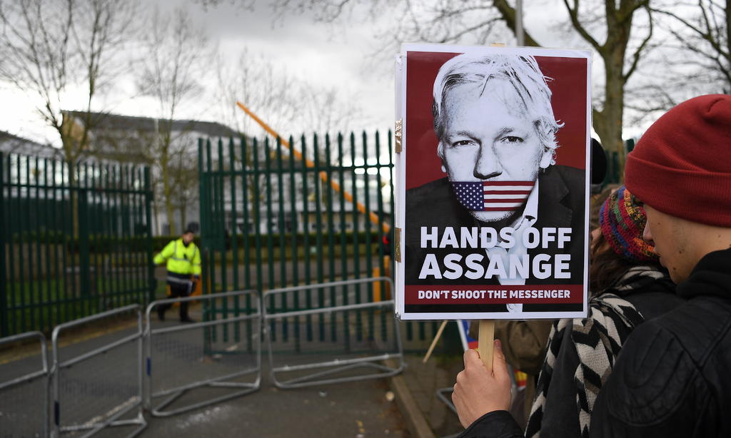 Posponen hasta mayo el juicio de extradición de Julian Assange