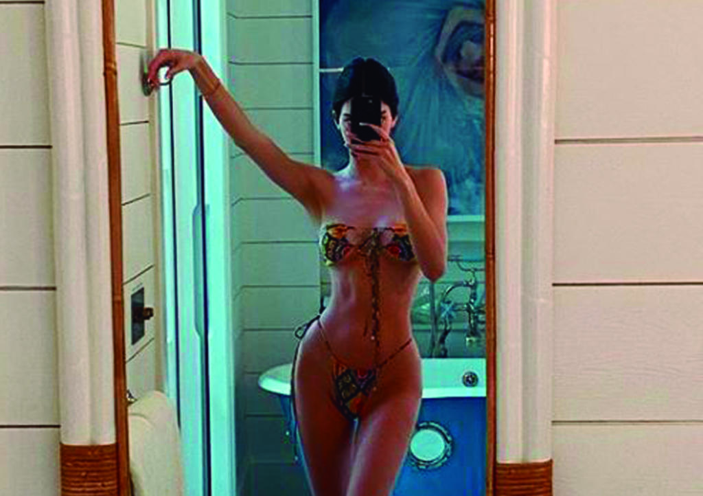 Kendall Jenner roba miradas con fotografías en bikini