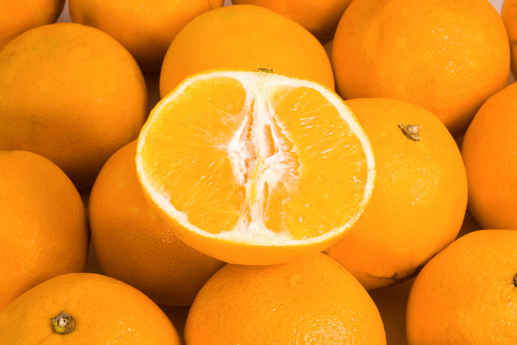 Descubren sustancia en las naranjas que reduciría la obesidad