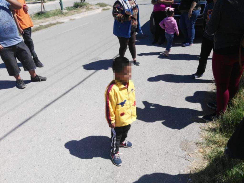Autoridades aseguran a menor extraviado en calles de Torreón
