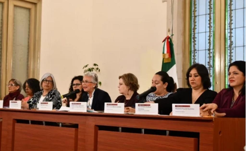 Mujeres del gabinete se reúnen y dan respaldo a AMLO