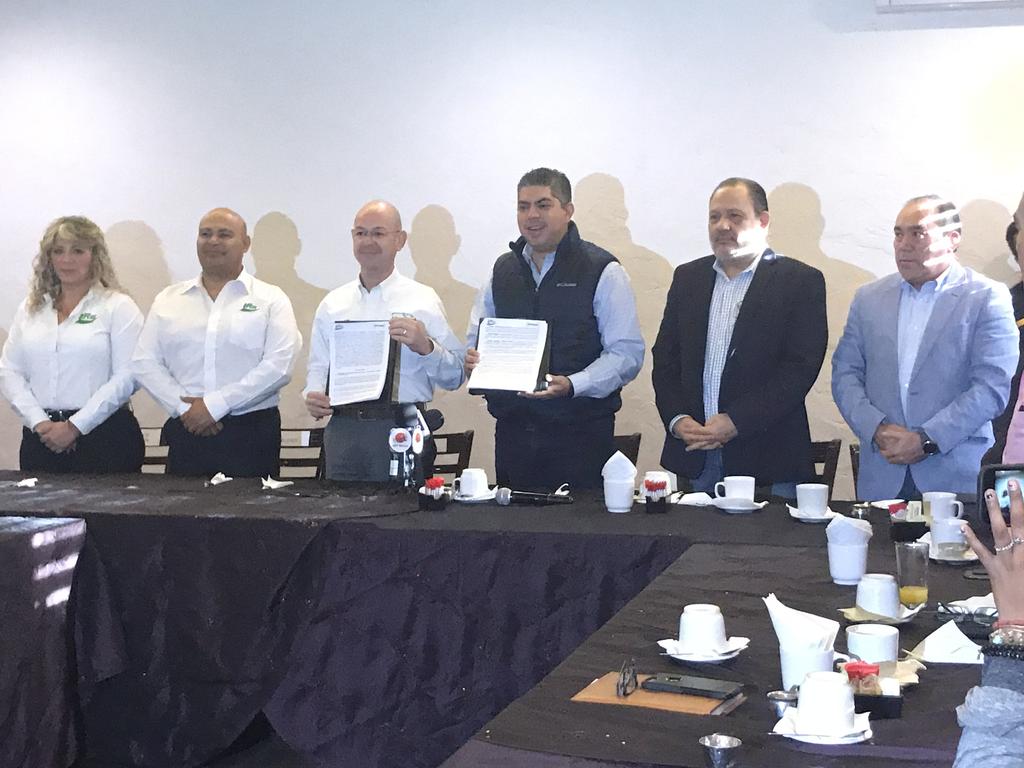 Firman Municipio, Iniciativa Privada y UTRCC convenio de colaboración en Monclova