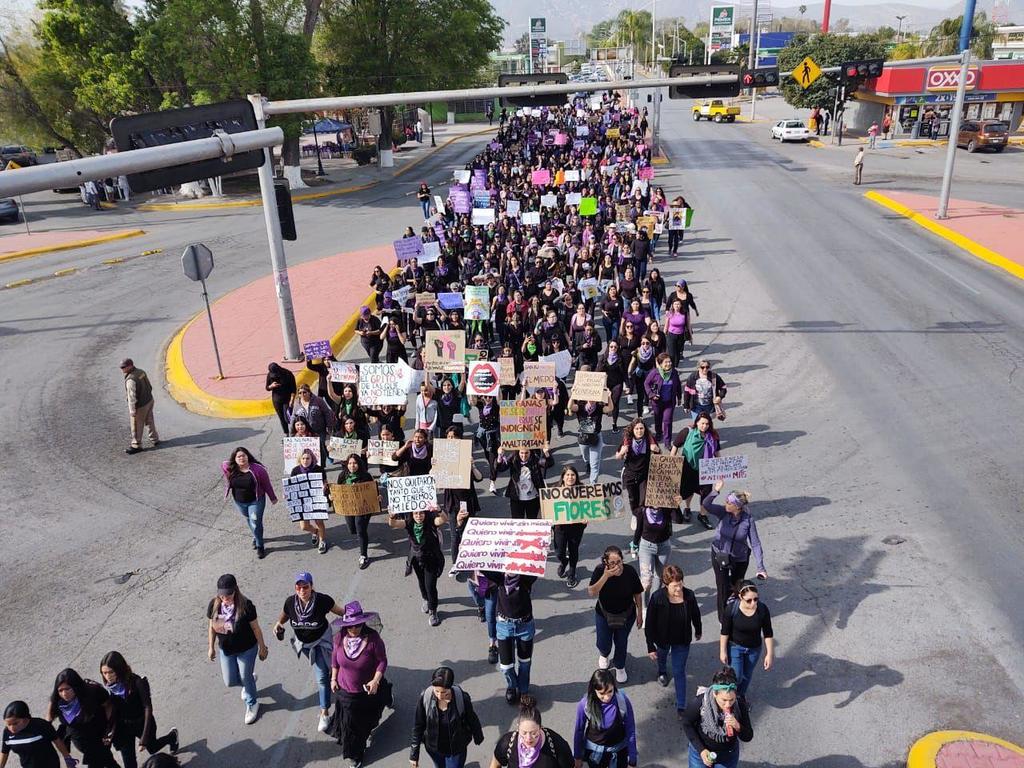 Colectivos feministas de La Laguna marchan en el Día Internacional de la Mujer