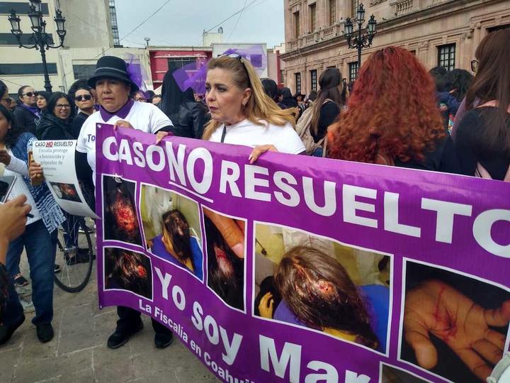 Mujeres tiñen calles de Saltillo y Monclova de morado