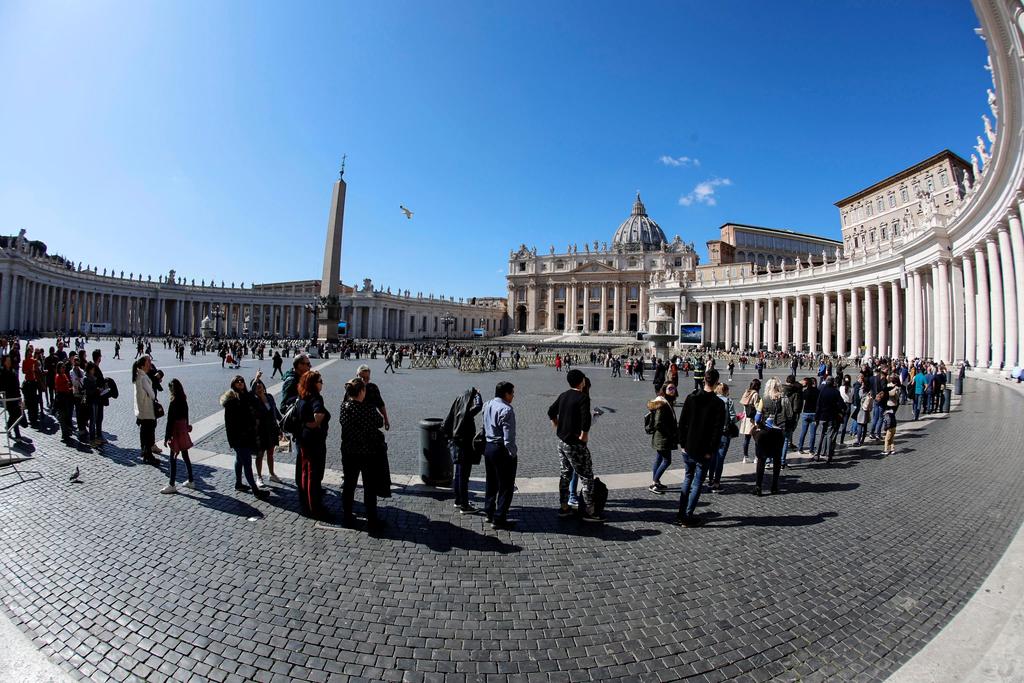 Cierran  la basílica del Vaticano y la plaza de San Pedro por COVID-19