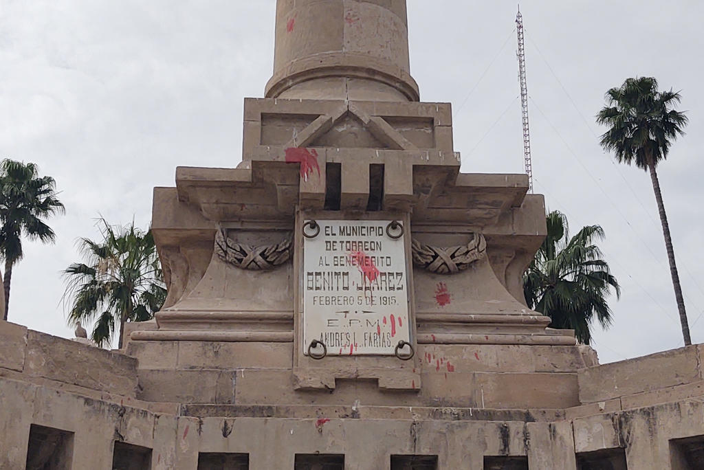 Unas cuantas desadaptadas realizaron las pintas: alcalde de Torreón