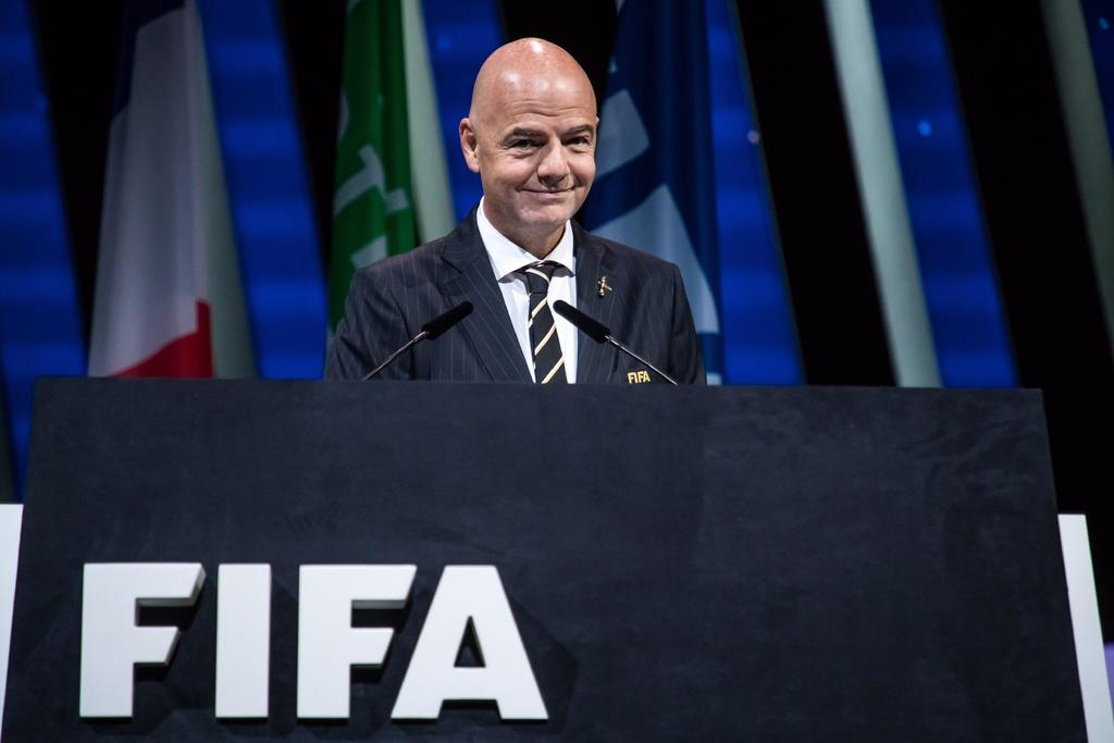 FIFA pide suspender todos los partidos internacionales