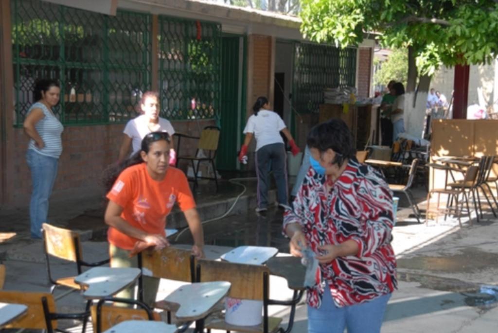 Limpiarán escuelas en Coahuila durante suspensión de clases