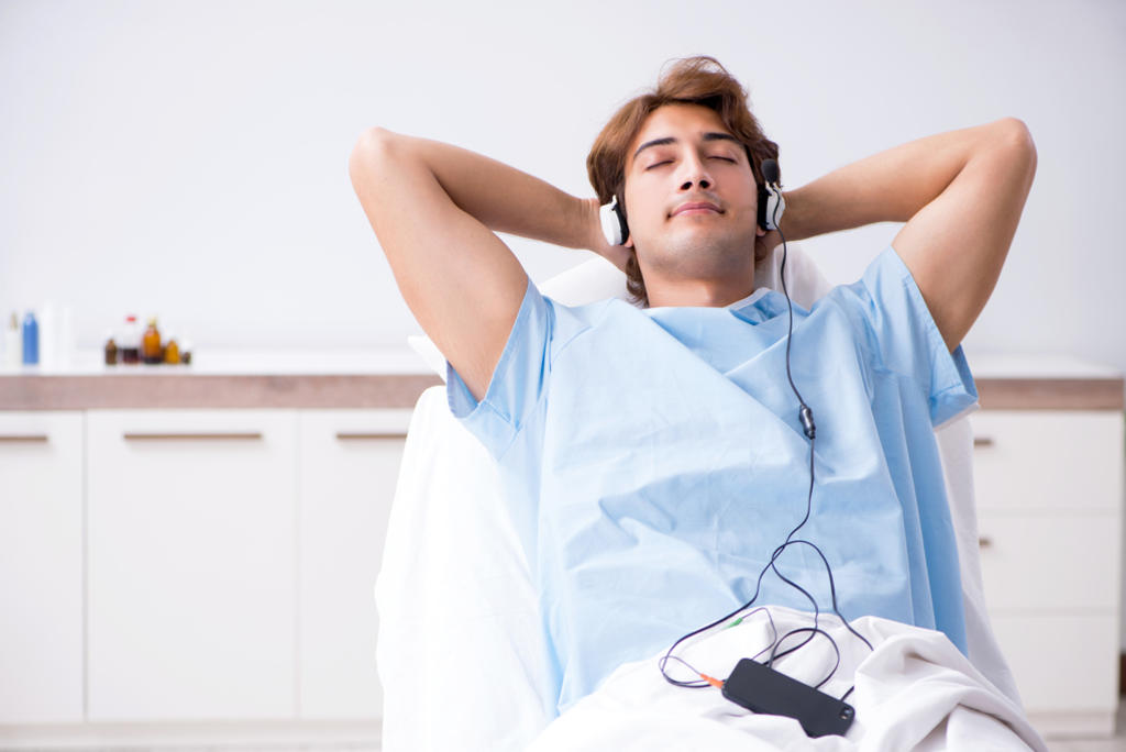 Descubren beneficios de la música en pacientes en cuidados intensivos