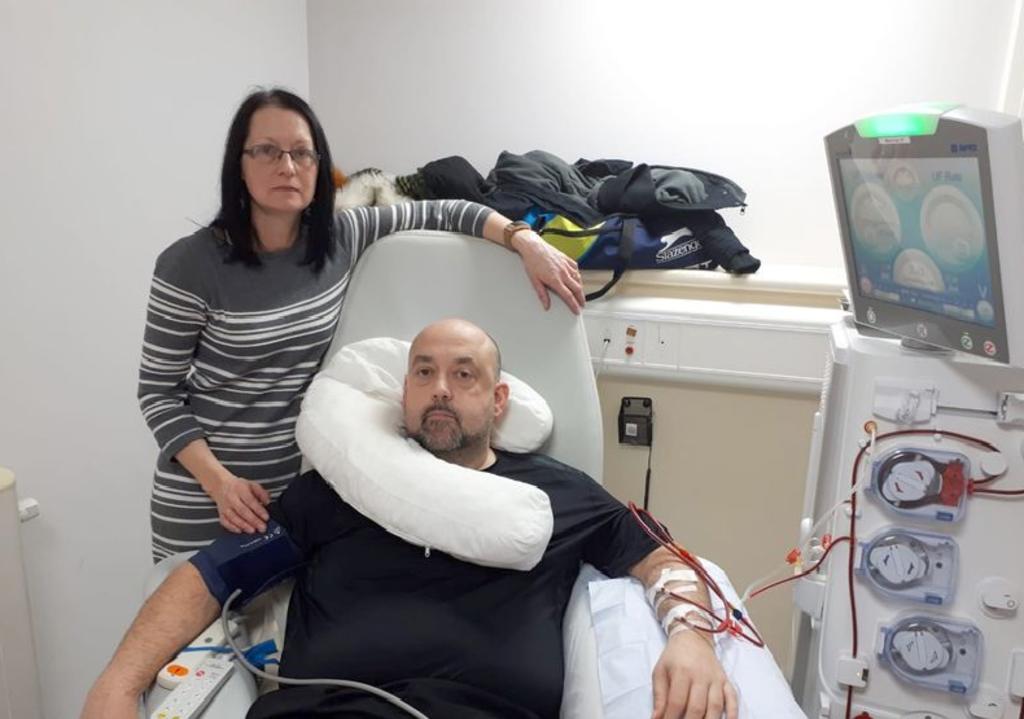 Le dona un riñón a su esposo y le salva la vida