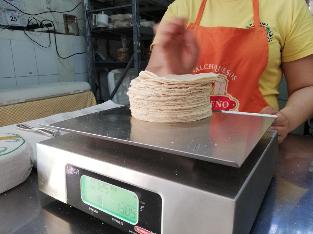 Después de dos años, ajustan precio de la tortilla en Lerdo