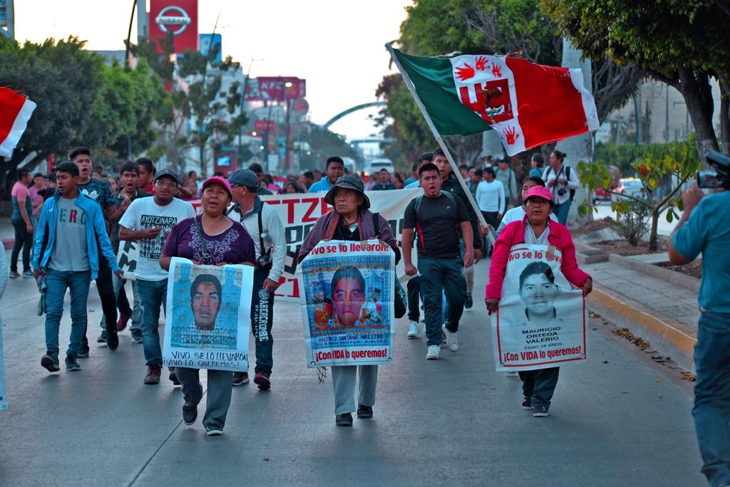 Dictan prisión contra implicados en tortura de caso Ayotzinapa