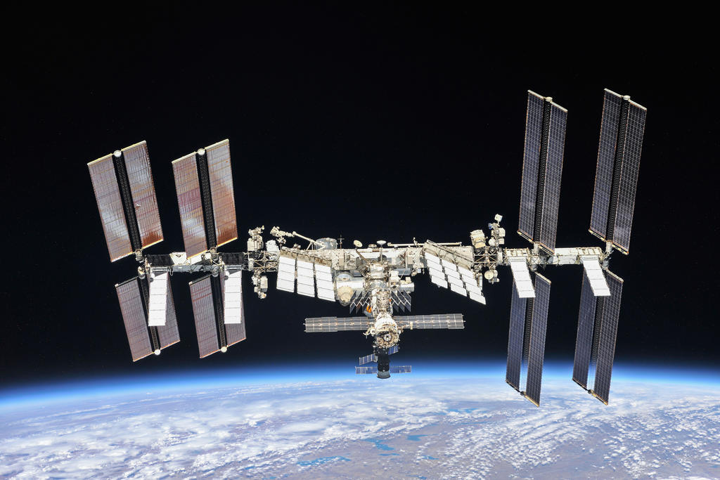 ¿Para qué elevan la órbita de la Estación Espacial Internacional?