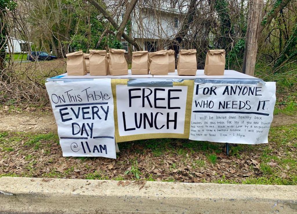 Madre deja almuerzos gratis ‘para quien los necesite’