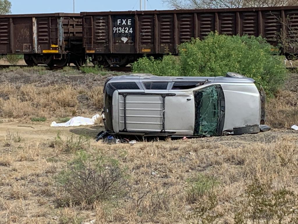 Mujer pierde la vida al impactarse con tren en Ramos Arizpe