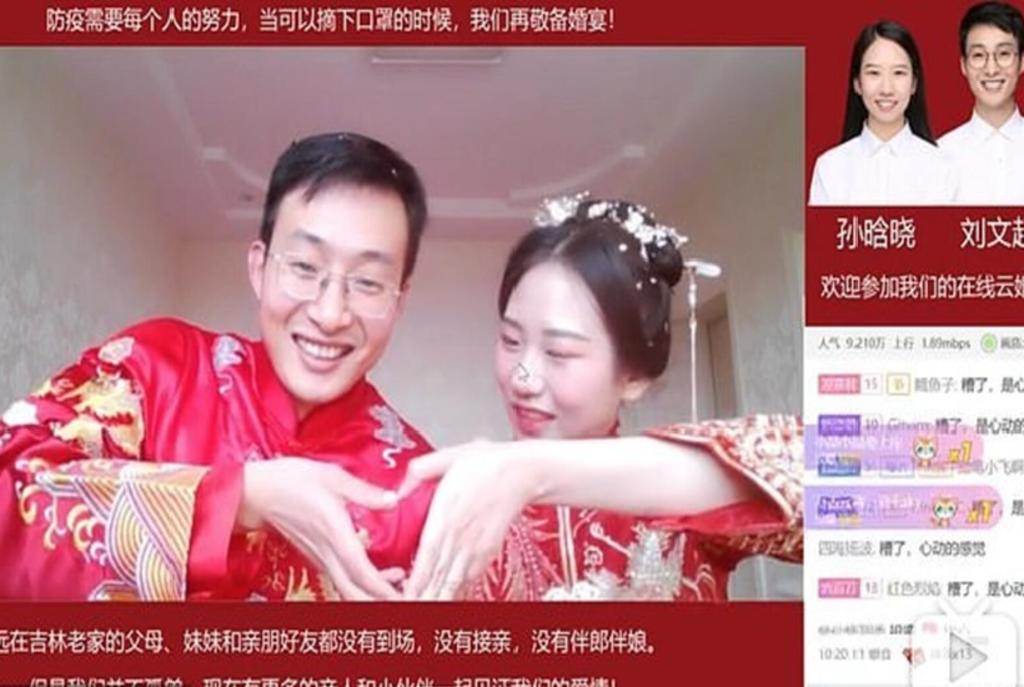 Pareja china transmite su boda en vivo por el coronavirus