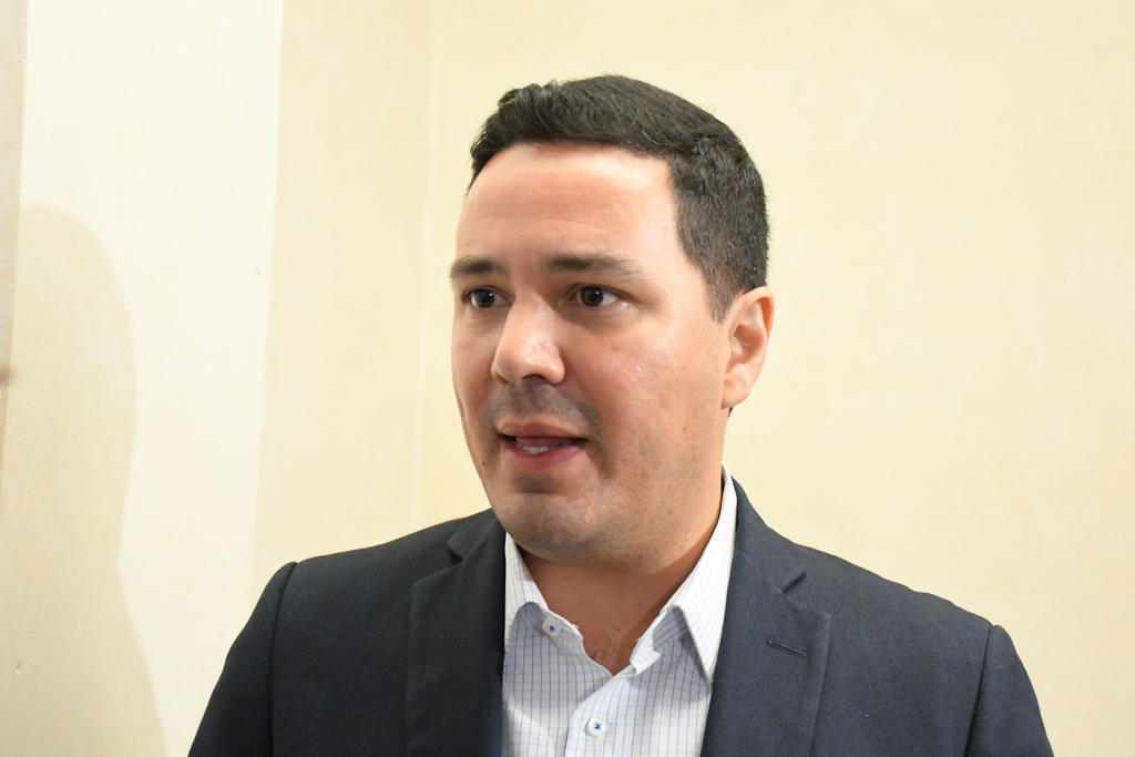 Gerardo Aguado pide transparentar casos de neumonía e  influenza en Coahuila