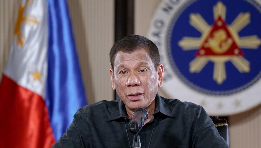 'Que los maten'; presidente de Filipinas ordena disparar a quien viole cuarentena