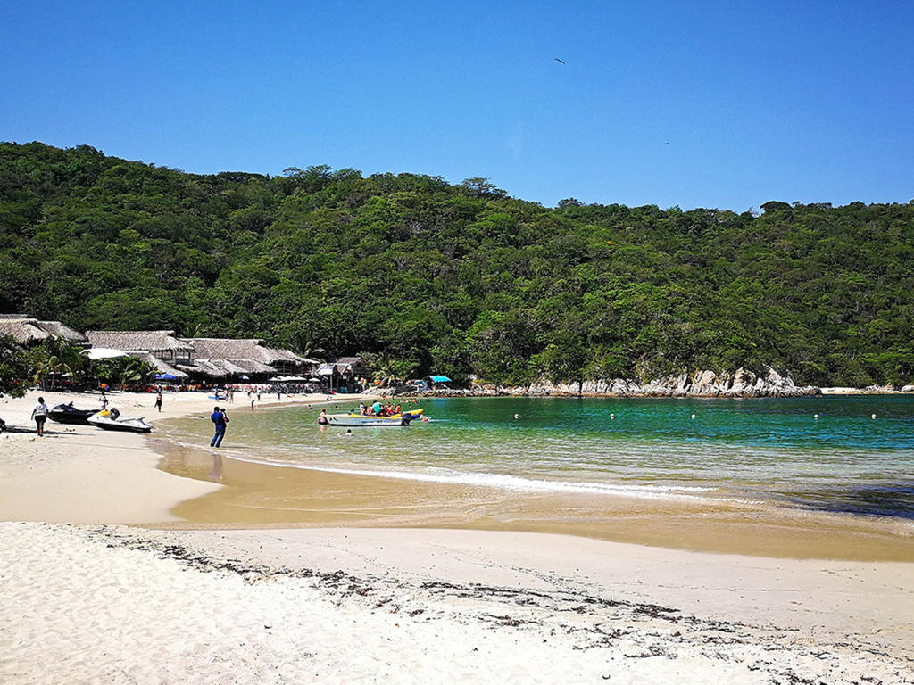 Cierra Oaxaca sus playas para mitigar contagios de coronavirus