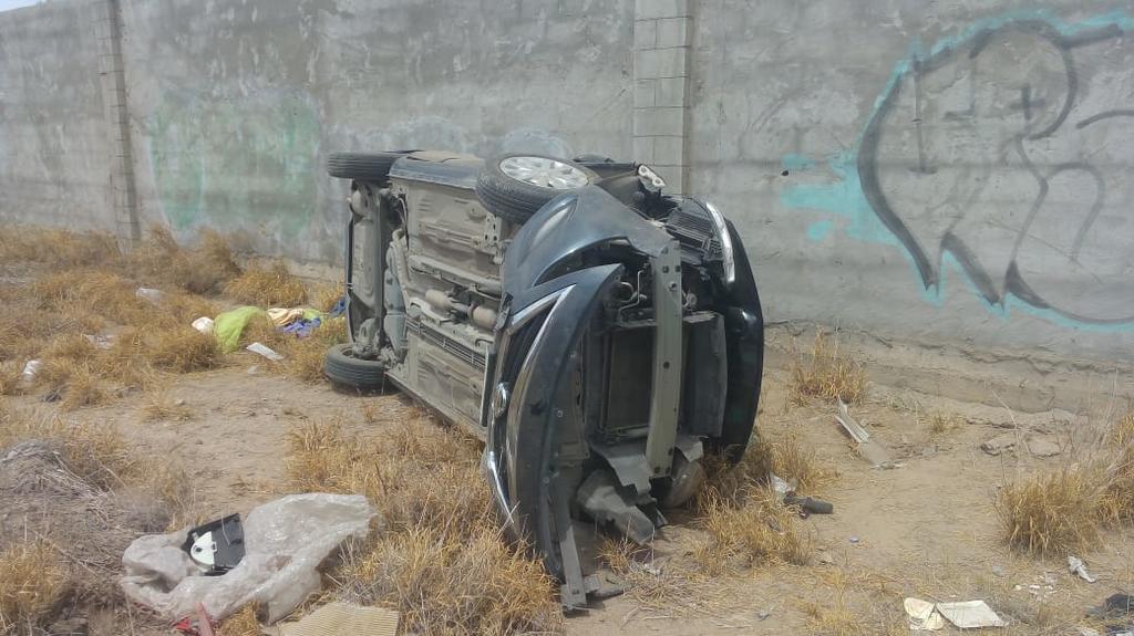Vuelca automóvil en la Matamoros-Torreón