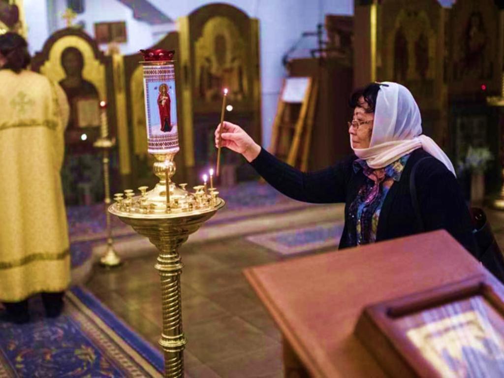 Iglesia ortodoxa rusa permite hacer confesiones por teléfono o por Skype