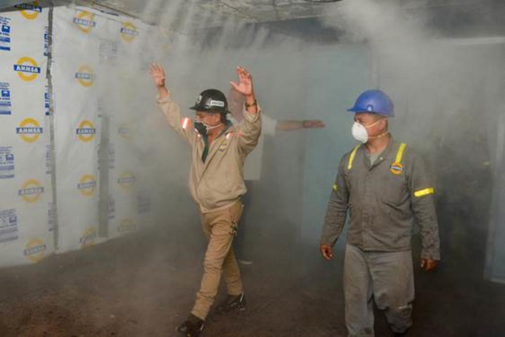 Instala AHMSA túneles sanitizantes en accesos