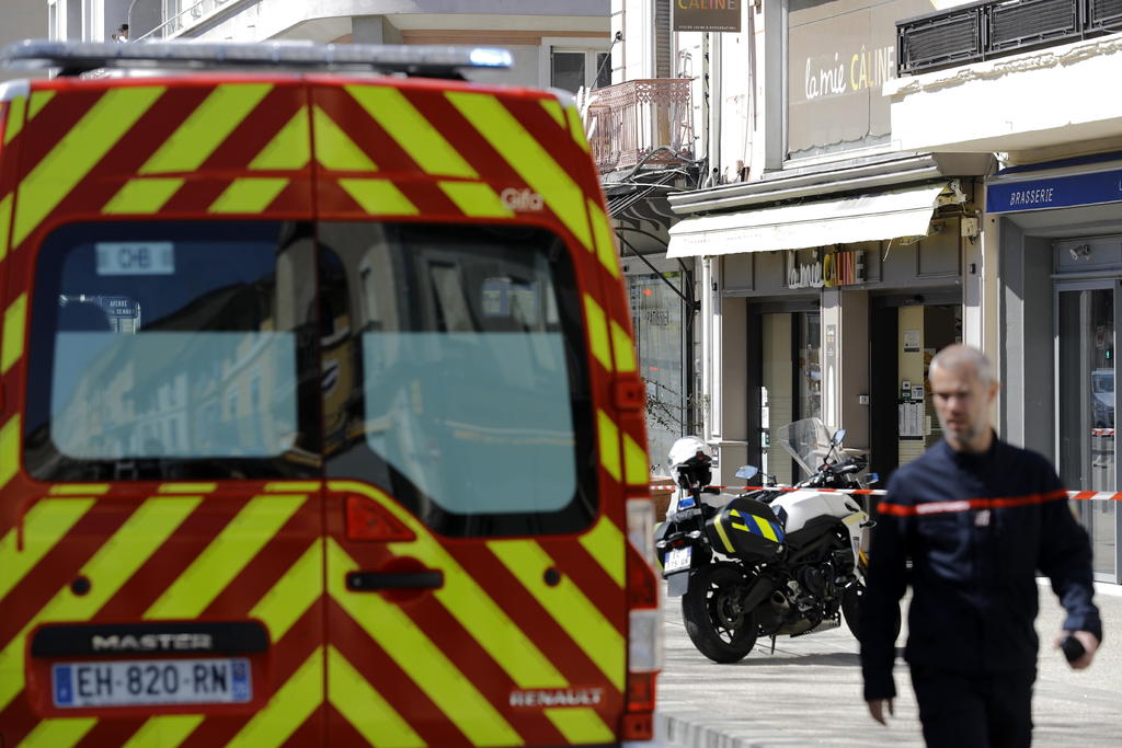 Investigan ataque a puñaladas que dejó dos muertos en Francia