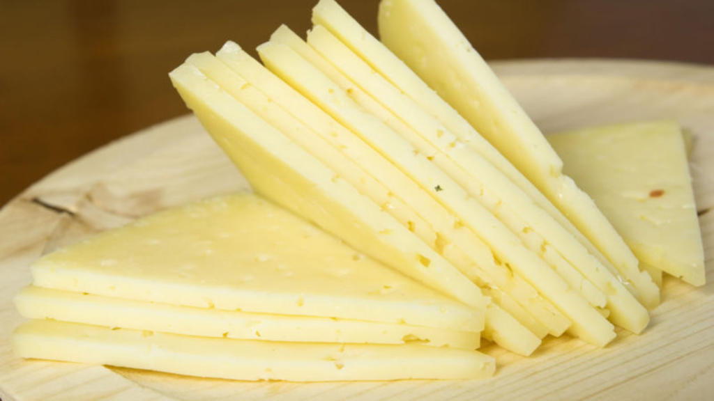¿Qué marcas dicen ser queso manchego sin serlo?
