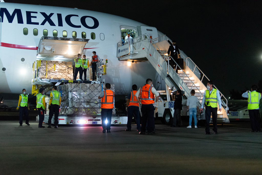 Trasladan insumos médicos de Shanghai a México para enfrentar al COVID-19