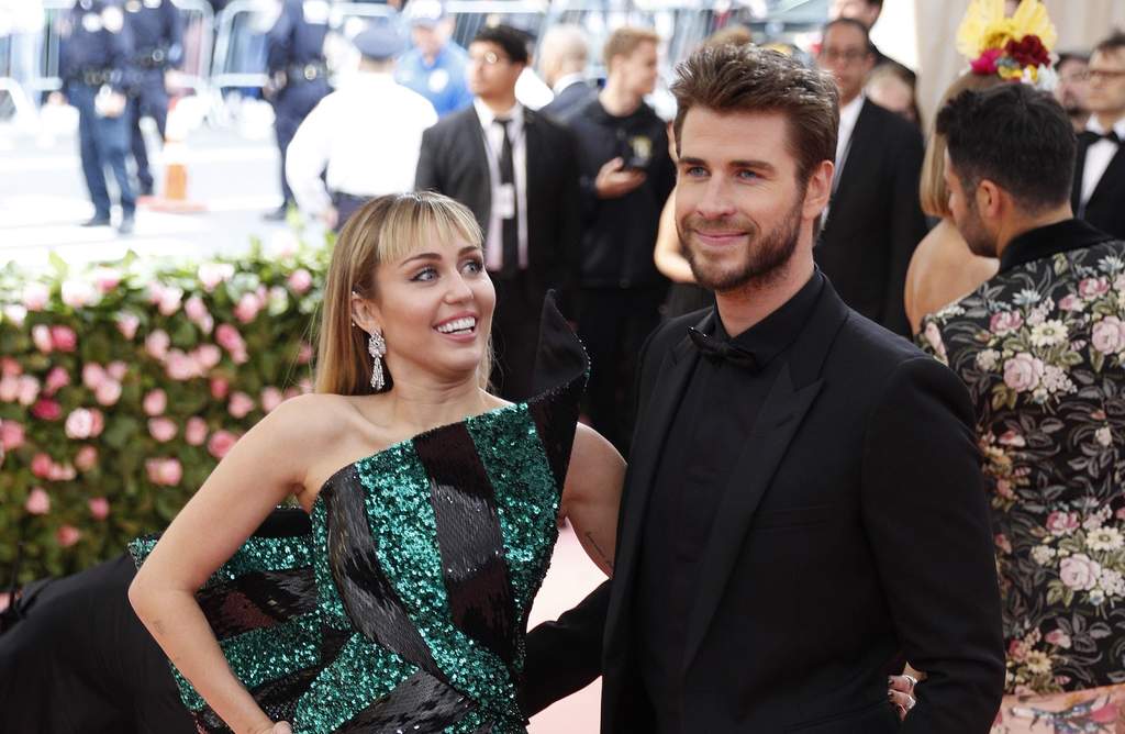 Liam Hemsworth revela cómo superó a Miley Cyrus tras su ruptura
