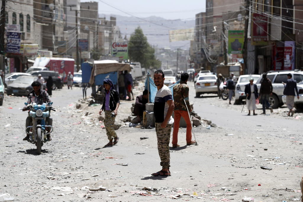 Coalición árabe anuncia alto al fuego en Yemen