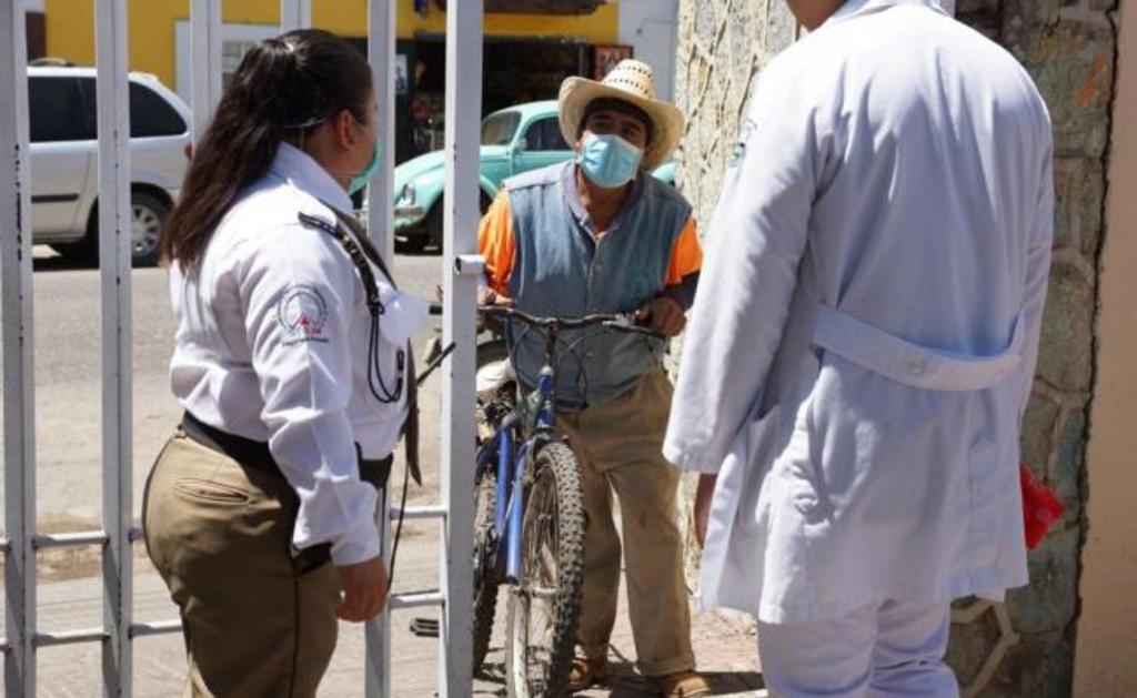 Universidades de Oaxaca retiran a médicos internos de hospitales