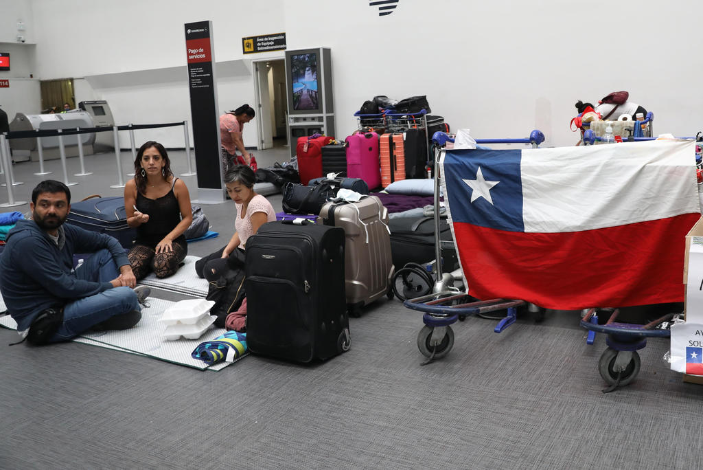 En vuelos humanitarios, parten de México 226 personas rumbo a su país