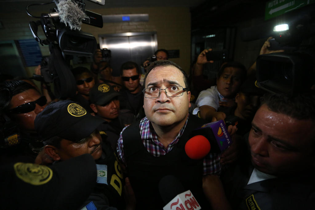 Detienen a exfuncionarios de Javier Duarte; trabajaron en DIF estatal