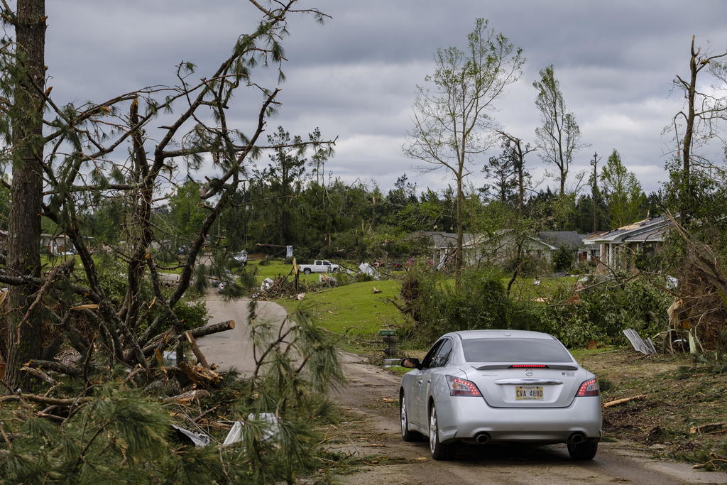Advierten llegada de severas tormentas y tornados al sur de EUA