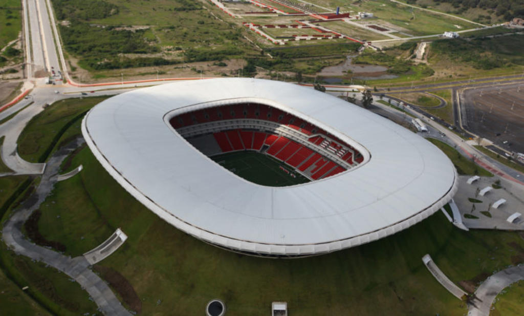 Chivas ofrece su estadio para hospital temporal contra COVID-19