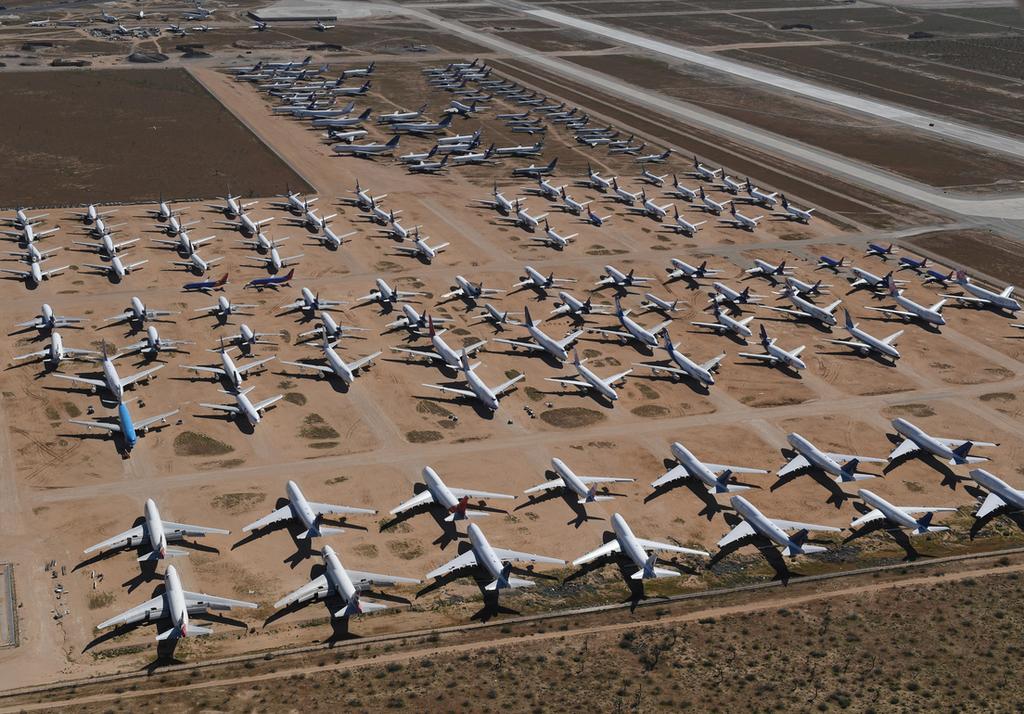 Así se ven los aviones estacionados que no se usan por la pandemia