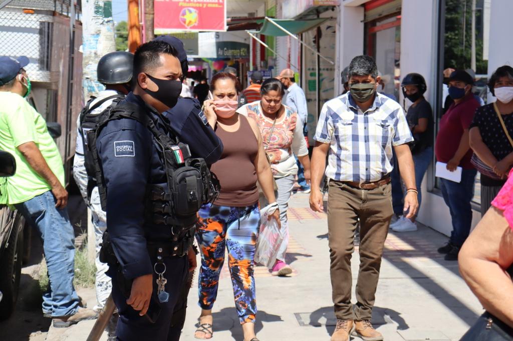 Refuerza San Pedro presencia policíaca en lugares públicos por COVID-19