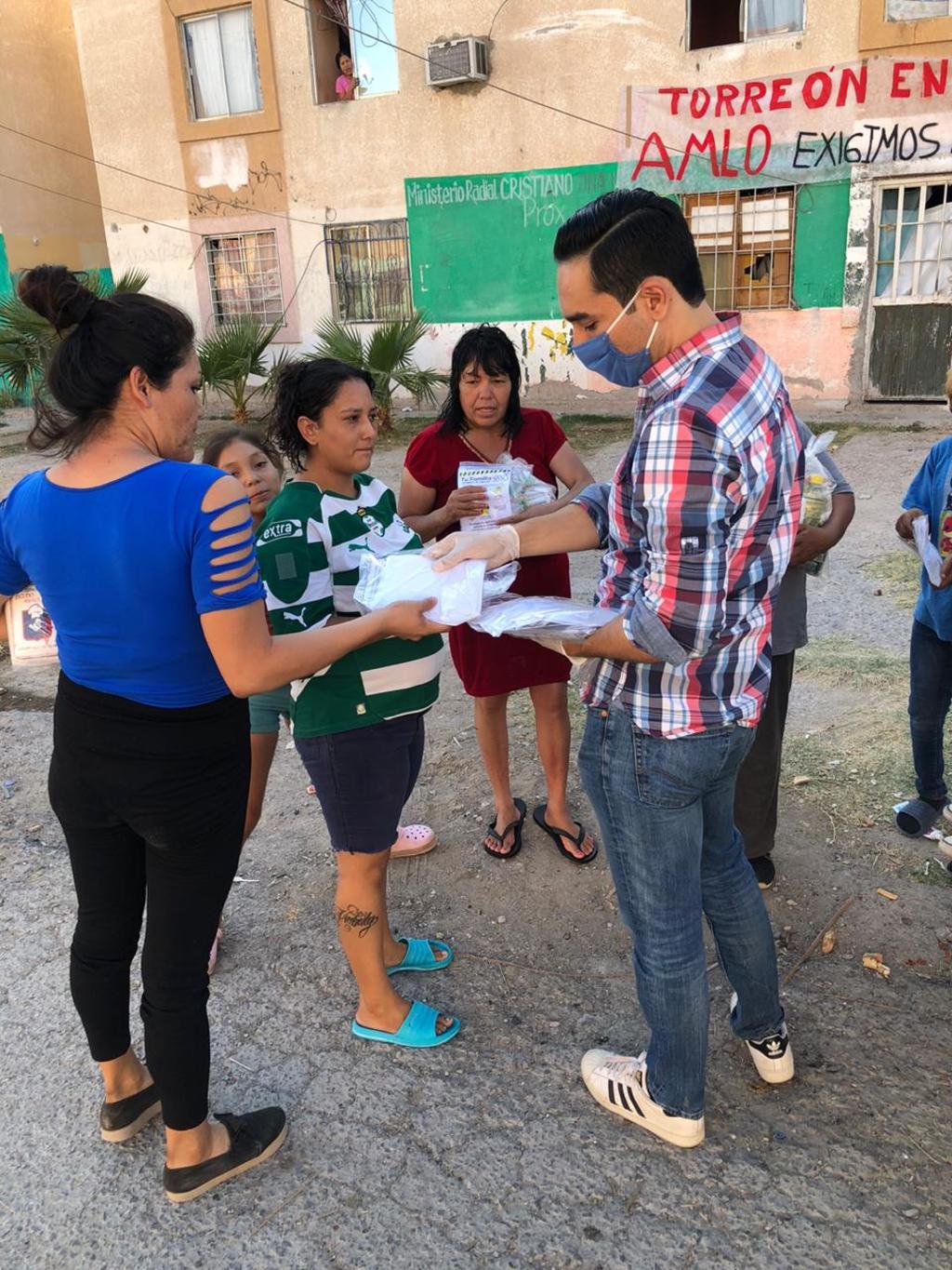 Se solidarizan con familias que pedían ayuda de alimento en Torreón