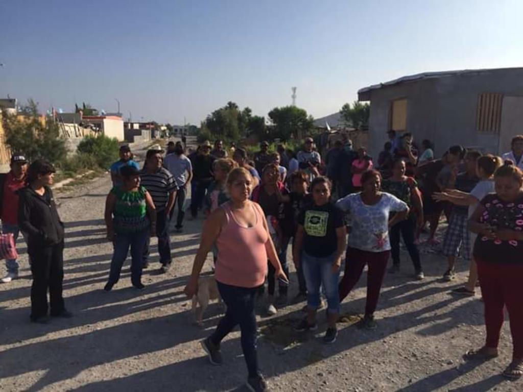 Desalojan a más de cien familias de colonia en Ramos Arizpe