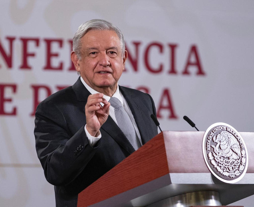 López Obrador felicita a los maestros; destaca relación de respeto