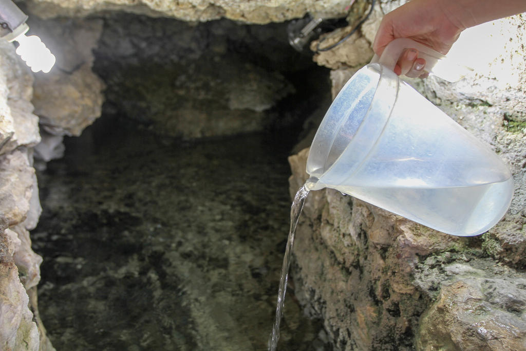 Llevan agua a comunidades rurales en Coahuila