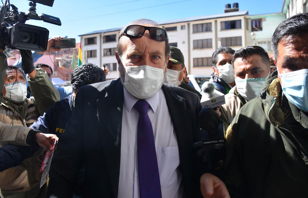 Detienen a ministro de Salud de Bolivia por escándalo de corrupción