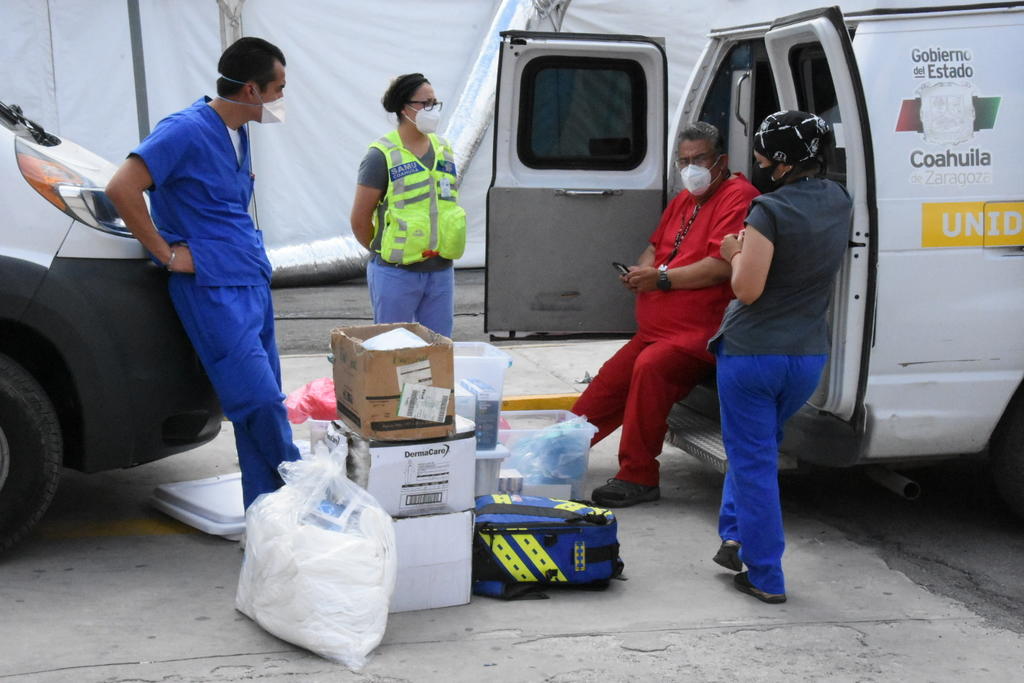 Dejan sin sueldo y hotel a personal de apoyo médico en Monclova