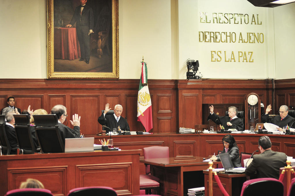 Maestros en Coahuila ganan batalla legal en SCJN; declaran inconstitucional cobros por servicio médico