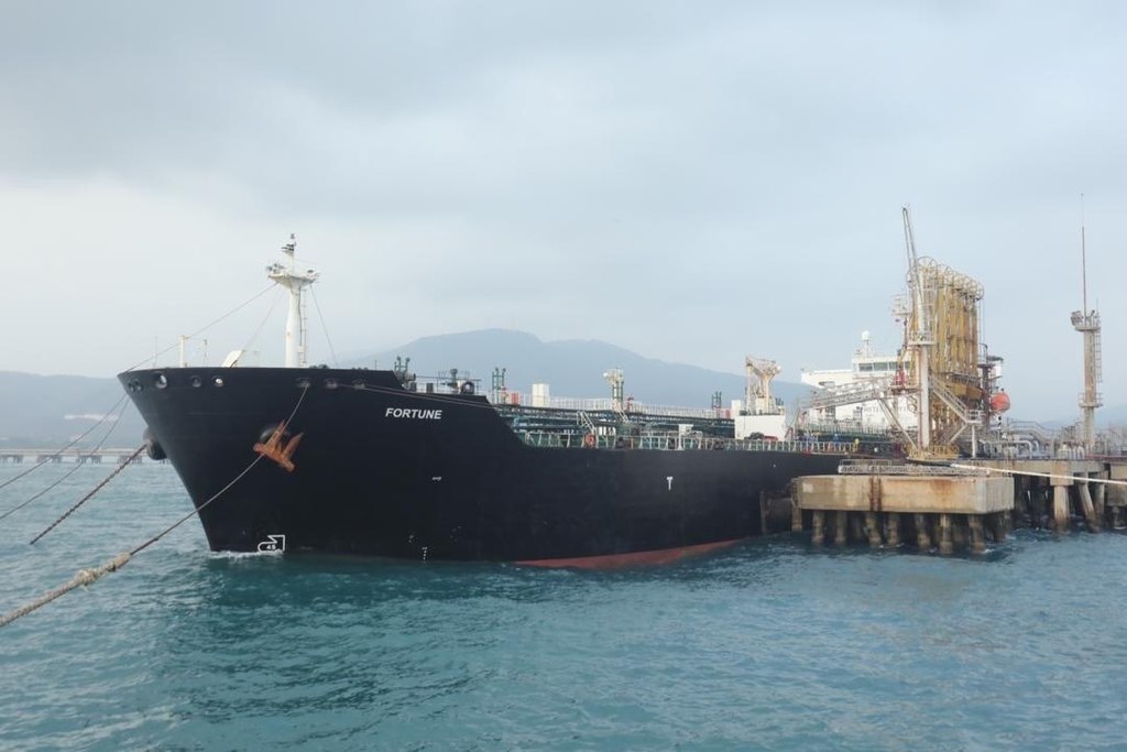 Llega primer buque iraní a Venezuela